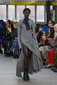 Sacai : Runway - Paris Fashion Week - Womenswear Fall...