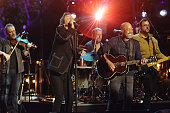 CMT Crossroads: The Black Crowes and Darius Rucker