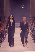 Isabel Marant : Runway - Paris Fashion Week -...