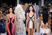 Y/Project : Runway - Paris Fashion Week - Womenswear...