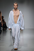 Duran Lantink : Runway - Paris Fashion Week -...