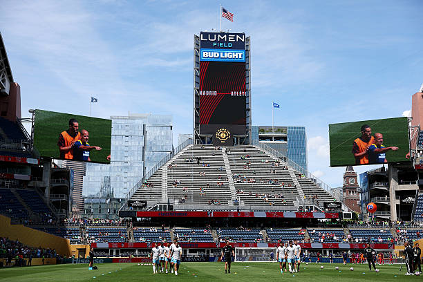 Khung cảnh sân vận động Lumen trước trận đấu Seattle Sounders và Atletico Madrid