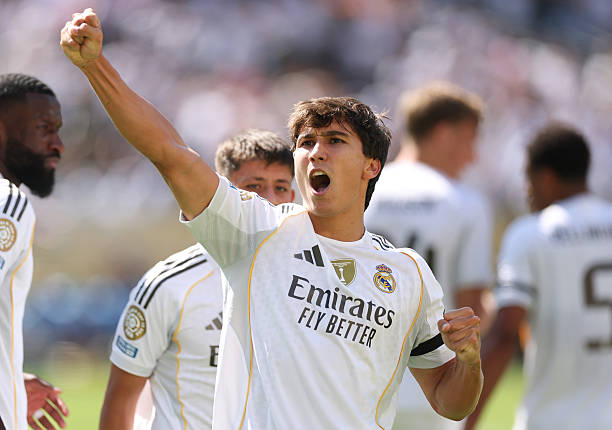 Gonzalo Garcia ăn mừng bàn thắng tại Club World Cup