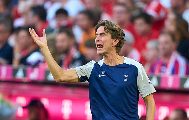 HLV Thomas Frank của Tottenham thể hiện sự thất vọng, còn nhiều việc phải làm trước mùa giải mới.