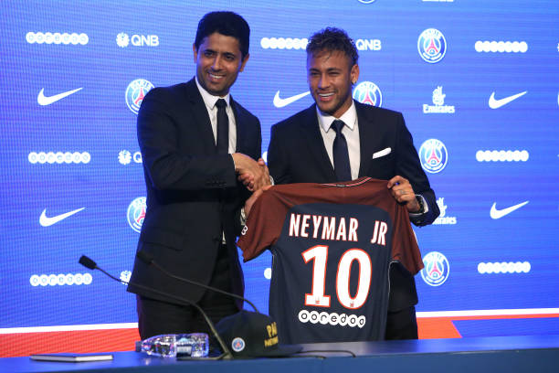 Neymar trong ngày ra mắt PSG, thương vụ kỷ lục thế giới