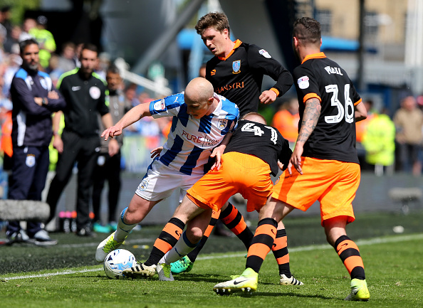 Huddersfield Town v Sheffield Wednesday - Sky Bet Championship Play Off Semi Final: First Leg : News Photo