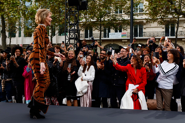 actress-jane-fonda-walks-the-runway-during-the-le-defile-loreal-paris-picture-id856786256