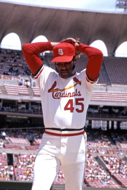 bob-gibson-of-the-st-louis-cardinals-win