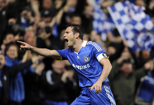 Chelsea&#039;s Frank Lampard (C) celebrates s : News Photo