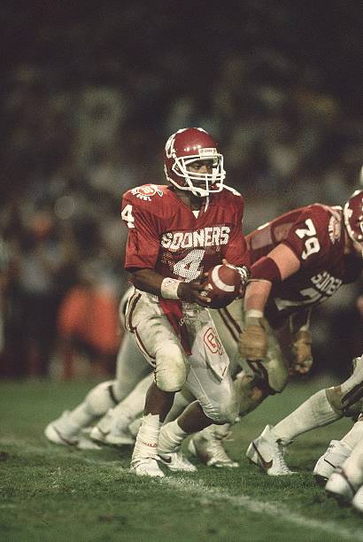 Oklahoma Jamelle Holieway (4) in action vs Penn State. Miami, FL 1/1/1986