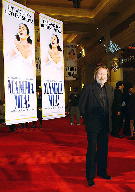 Resultado de imagen de "Mamma Mia" premiere in Las Vegas, 13 February 2003