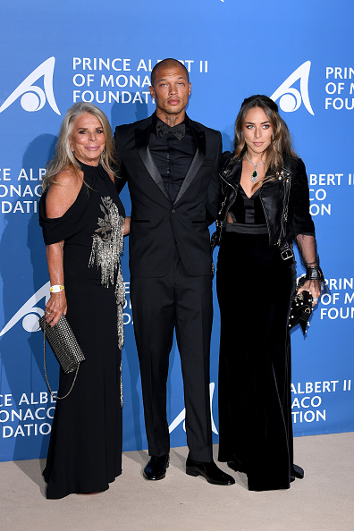 guest-jeremy-meeks-and-chloe-green-attend-the-inaugural-montecarlo-picture-id855271048