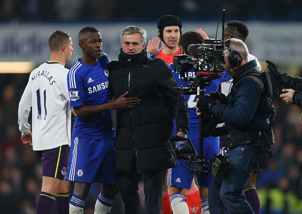 Soccer - Barclays Premier League - Chelsea v Everton : News Photo