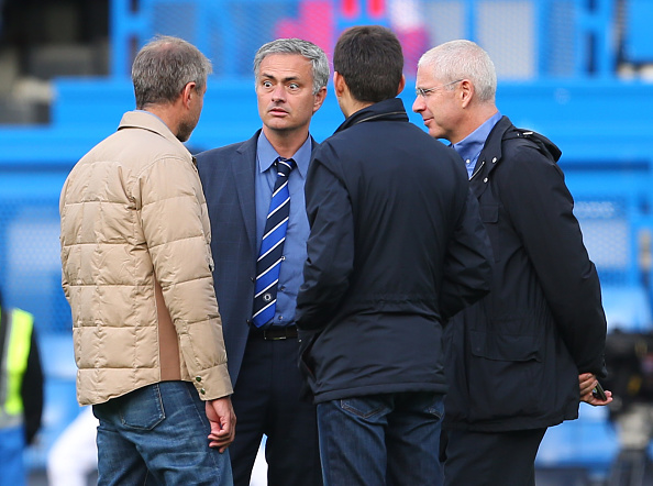 Soccer : Barclays Premier League - Chelsea v Arsenal : News Photo