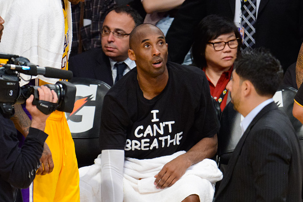 Celebrities At The Los Angeles Lakers Game : News Photo
