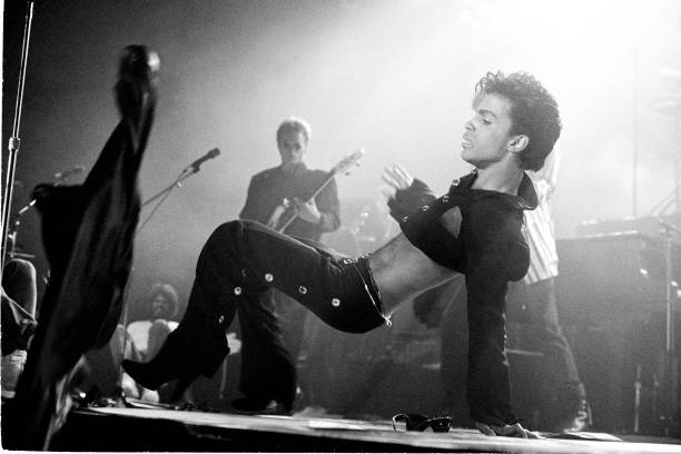 prince-performs-on-stage-on-the-hit-n-runparade-tour-wembley-arena-picture-id121164695?k=6&m=121164695&s=612x612&w=0&h=FZRzvAErefaa-K7eWN7-UGJVZlkh3_IXsmzFHlwNCjM=