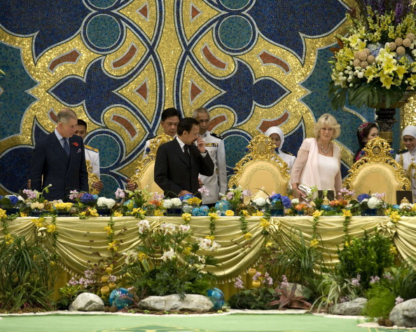 the-prince-of-wales-the-duchess-of-cornwall-attend-a-banquet-at-the-picture-id158085531