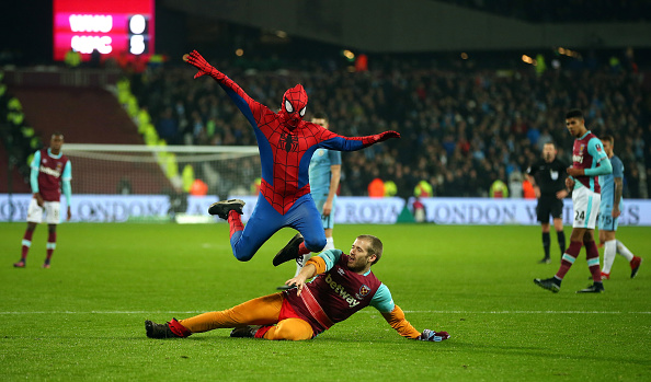 West Ham United v Manchester City - The Emirates FA Cup Third Round : News Photo