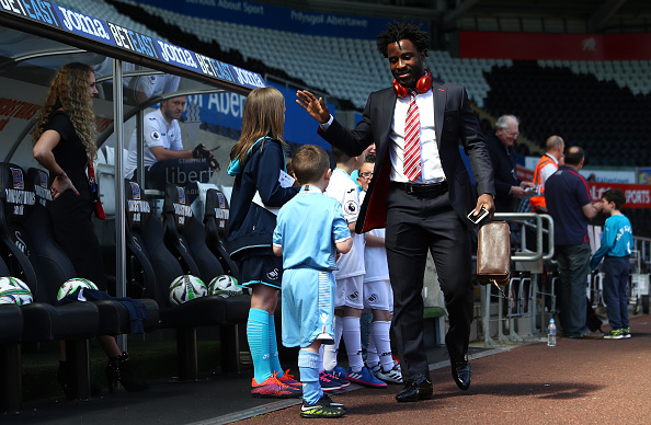 Swansea City v Stoke City - Premier League : News Photo