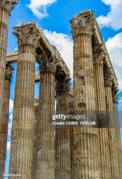 corinthian colonnade - lord taylor stock pictures, royalty-free photos & images