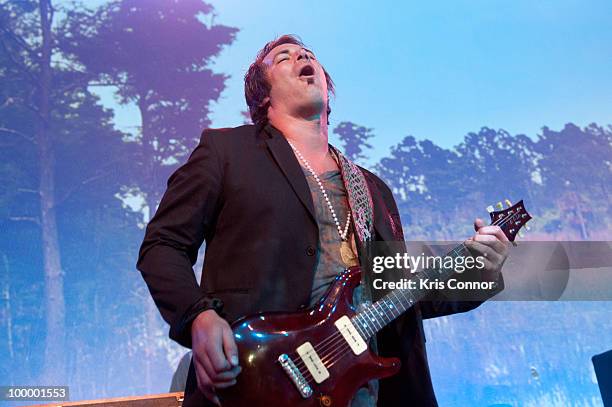 Chan Kinchla of Blues Traveler performs during theAmerica's Everglades Summit to Unite Conservation celebration at Eastern Market on May 19, 2010 in...