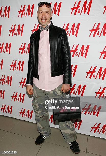 Personality Robert Verdi attends H&M's launch of Fashion Against AIDS at H&M Fifth Avenue on May 19, 2010 in New York City.