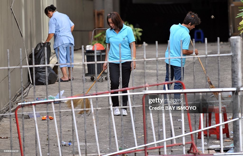 Workers start to clean the suroundings o