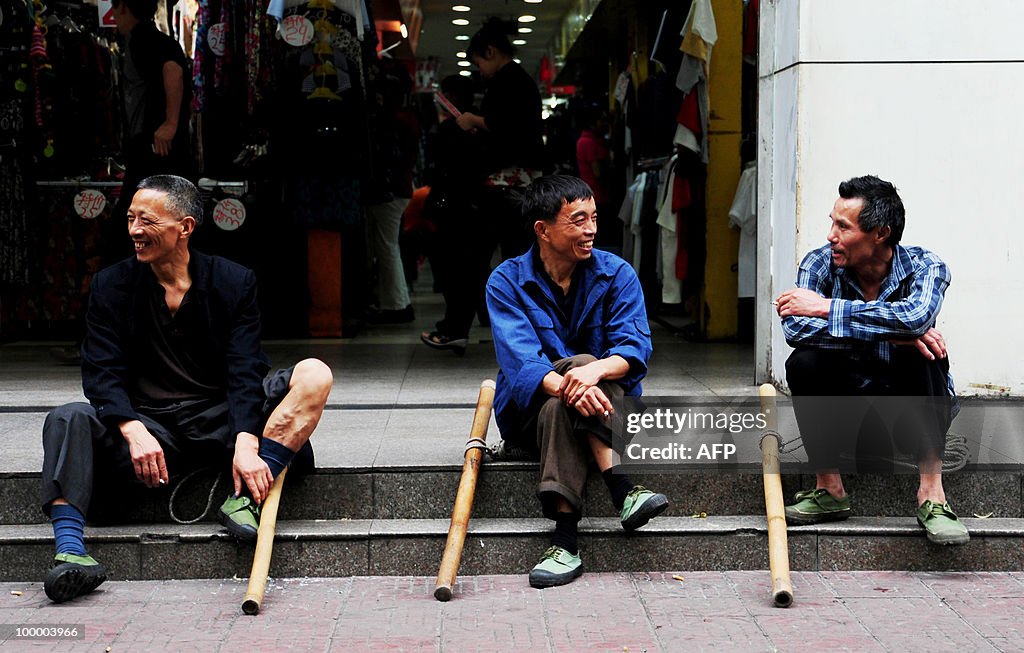 Chinese porters, also known as a "Bang B