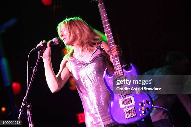 Musicians Kim Gordon and Thurston Moore of the band Sonic Youth perform during Anthology Film Archives 40th Anniversary "Return to the Pleasure Dome"...