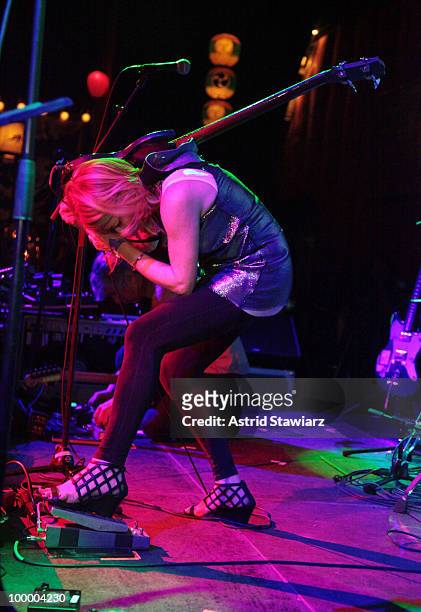 Musicians Kim Gordon and Thurston Moore of the band Sonic Youth perform during Anthology Film Archives 40th Anniversary "Return to the Pleasure Dome"...