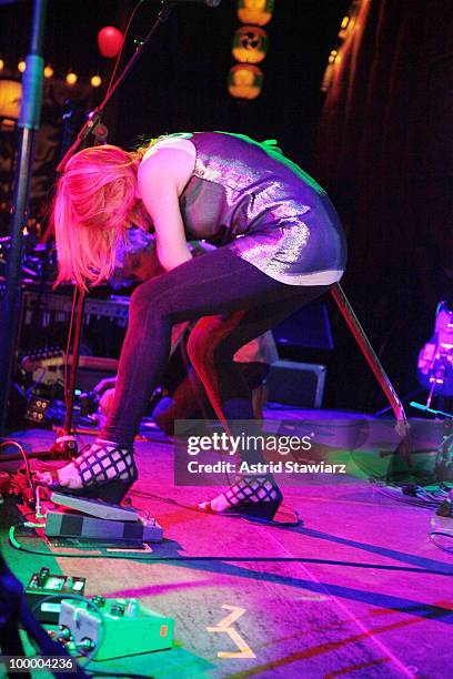 Musicians Kim Gordon and Thurston Moore of the band Sonic Youth perform during Anthology Film Archives 40th Anniversary "Return to the Pleasure Dome"...