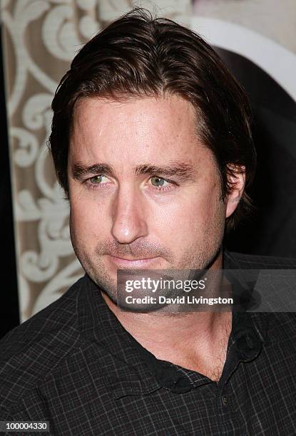 Actor Luke Wilson attends the premiere of HBO Films "The Special Relationship" at the Directors Guild of America on May 19, 2010 in Los Angeles,...