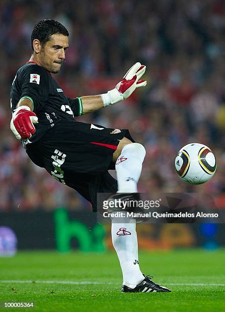 Andres Palop of Sevilla in action during the Copa del Rey final between Atletico de Madrid and Sevilla at Camp Nou stadium on May 19, 2010 in...
