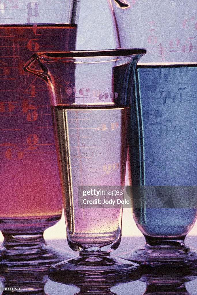 LIQUID-FILLED BEAKERS