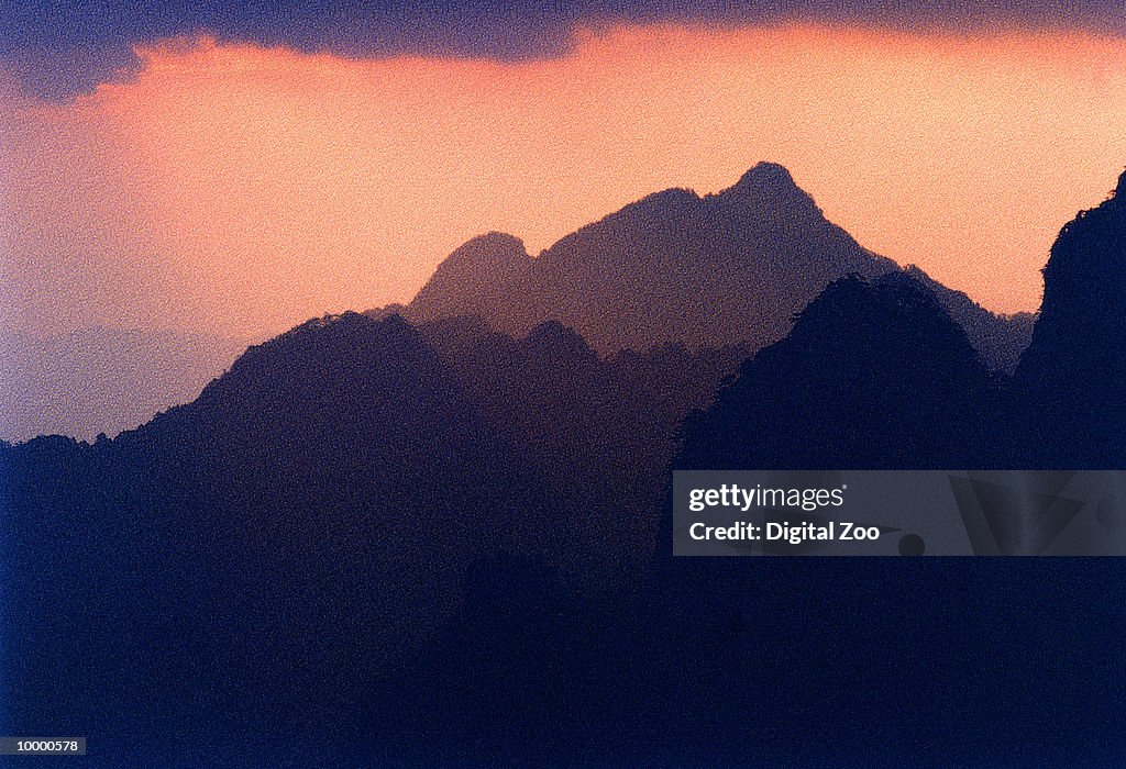YELLOW MOUNTAIN IN EAST CHINA