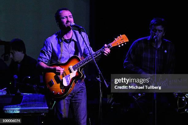 Singer James Mercer performs with his group Broken Bells at the Henry Fonda Theater on May 19, 2010 in Los Angeles, California.