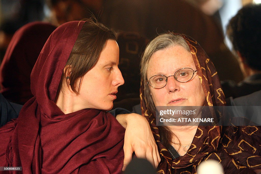 Detained US hiker Sarah Shourd (L) sits