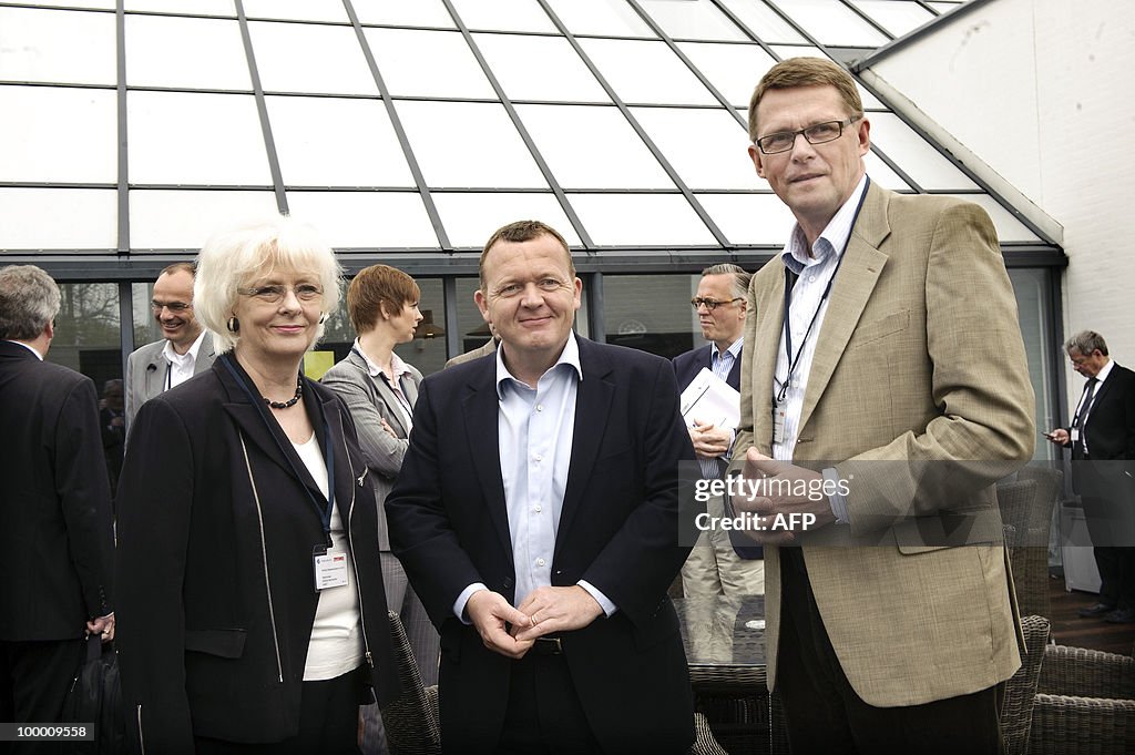 (L to R) Iceland's Prime Minister Johann