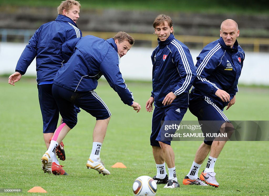 Slovakian national football players (L t