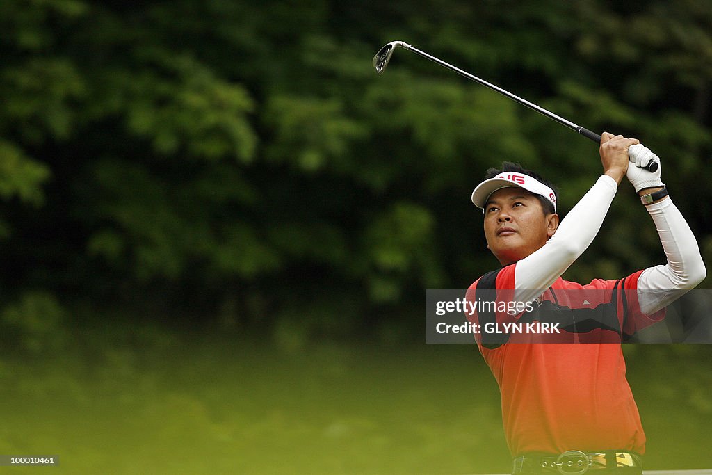 Taipei golfer Wen-Tang Lin watches his d