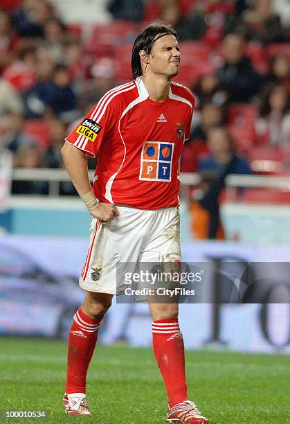 Nuno Gomes of Benfica in action during the match between Maritimo and Benfica played at Estadio da Luz in Lisbon, Portugal on November 25, 2006.