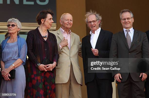 Lesley Ashton, Producer Rebecca O'Brien, Cannes Film Festival President Gilles Jacob, Director Ken Loach and Director of the Cannes Film Festival...