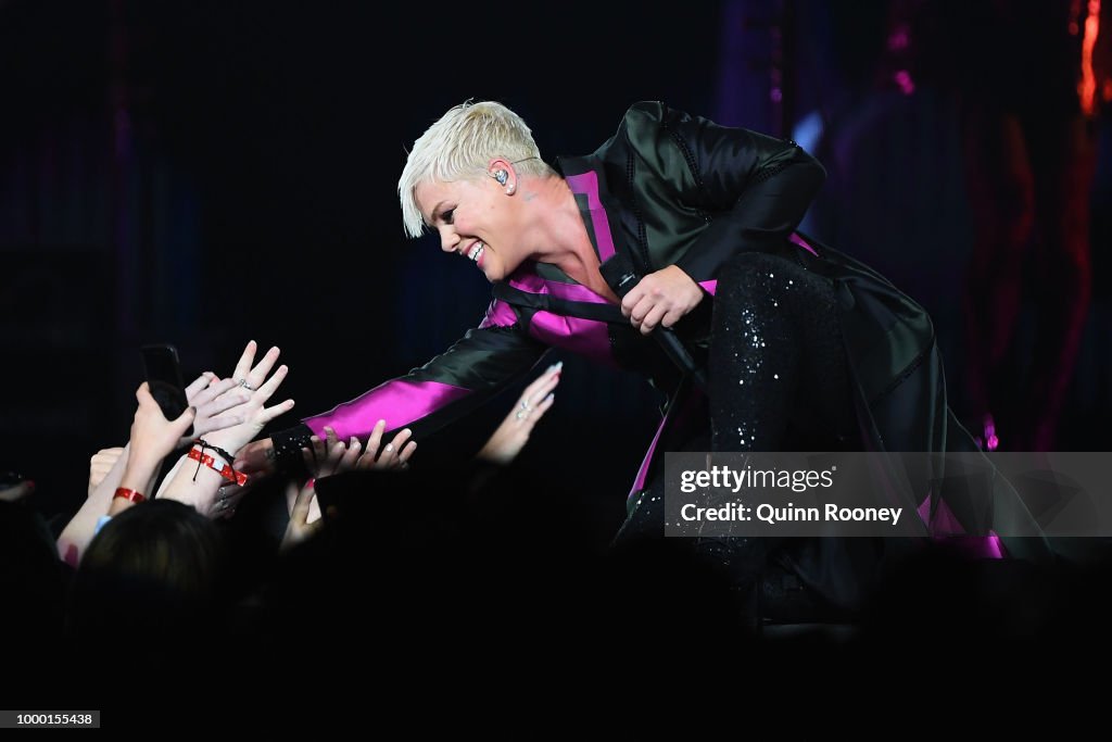 PINK Beautiful Trauma World Tour 2018 - Melbourne