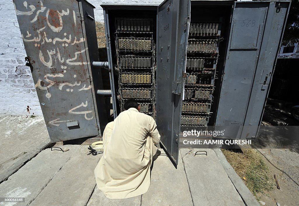 A technician of Pakistan Telecommunicati