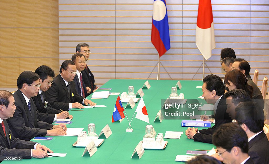 Laotian PM visits Tokyo