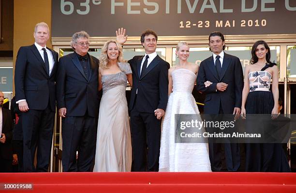 Noah Emmerich, guest, Former CIA agent Valerie Plame, Director Doug Liman, Naomi Watts, Khaled Nabawy and Liraz Charhi attend the 'Fair Game'...