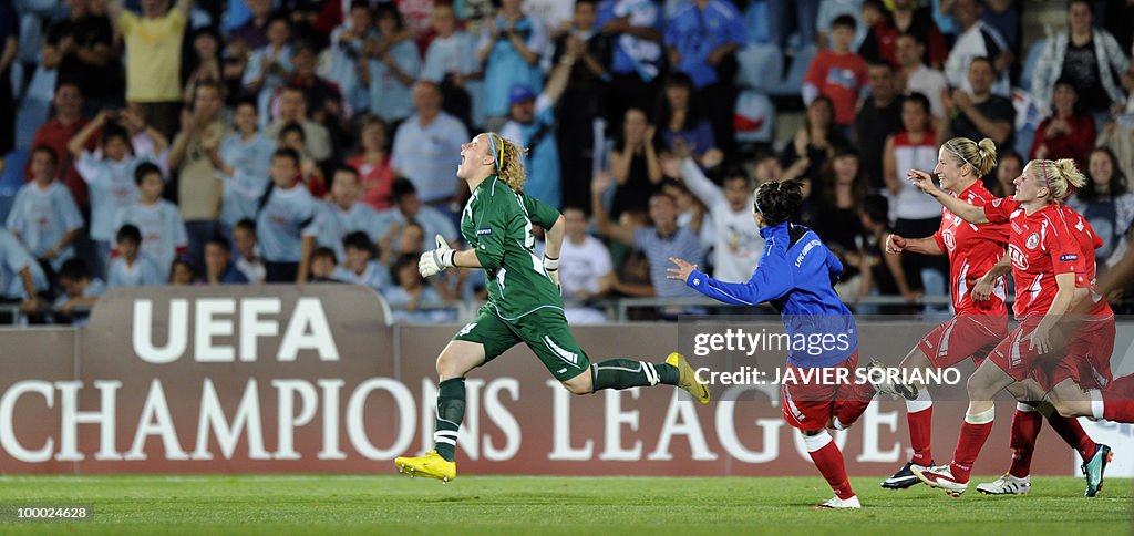 FFC Turbine Potsdam's goalkeeper Anna Fe