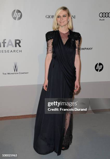 Actress Kirsten Dunst arrives at amfAR's Cinema Against AIDS 2010 benefit gala at the Hotel du Cap on May 20, 2010 in Antibes, France.