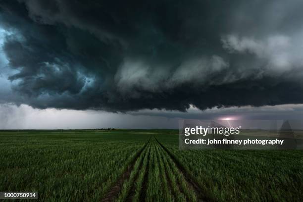 dark and low severe thunderstorm, south dakota. usa - low risk stock pictures, royalty-free photos & images