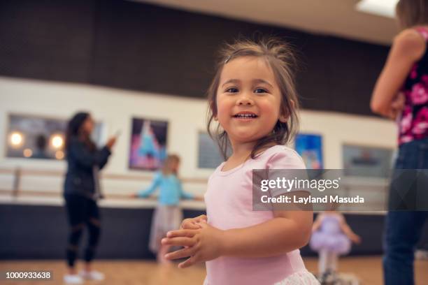 dance class for toddler girl - tap dancing stock pictures, royalty-free photos & images